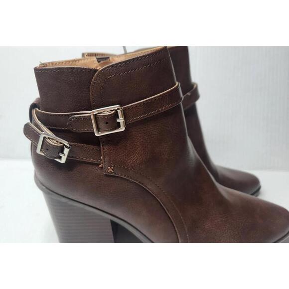 ZBY Boots Womens Size 9.5 Brown Block Heel Ankle Booties Buckle Strap Side Zip - Picture 2 of 8